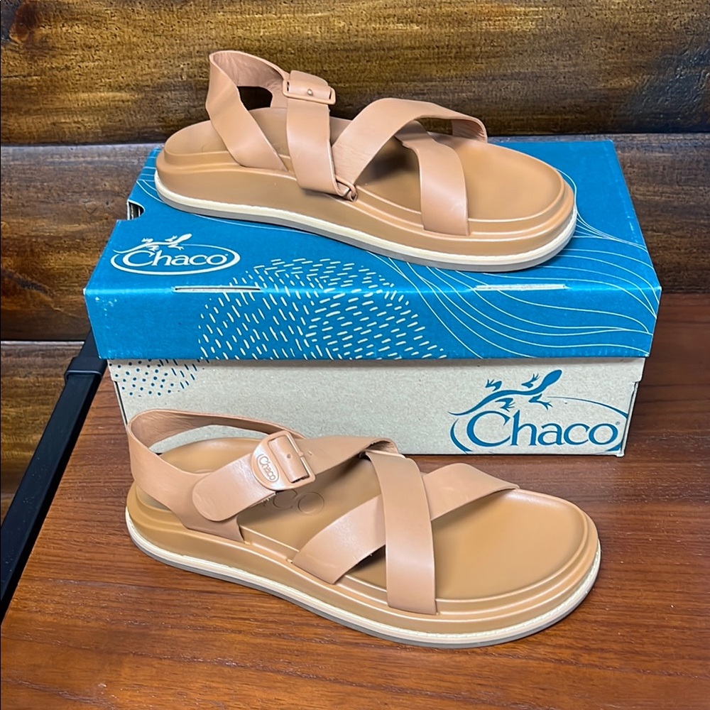 Chaco Women’s Townes Sandal in Cashew